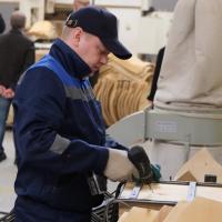 Красноярский производитель мебели сэкономил около миллиона рублей благодаря региональной программе по повышению производительности труда